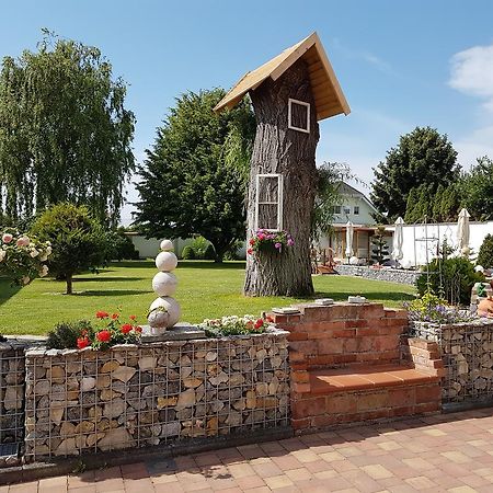 Pension Sonnenhof Moerbisch Am See Exterior photo